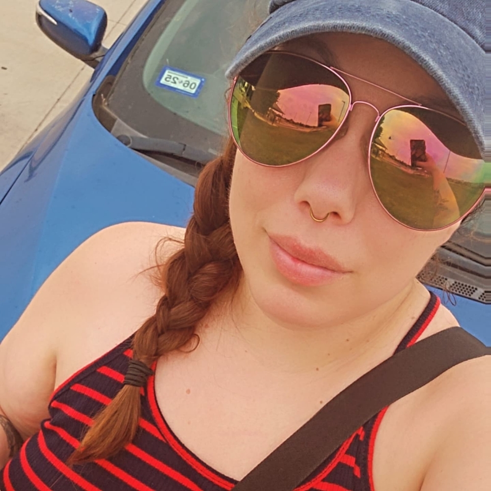 Meet your Posher, Laura